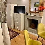 Sisters'home *